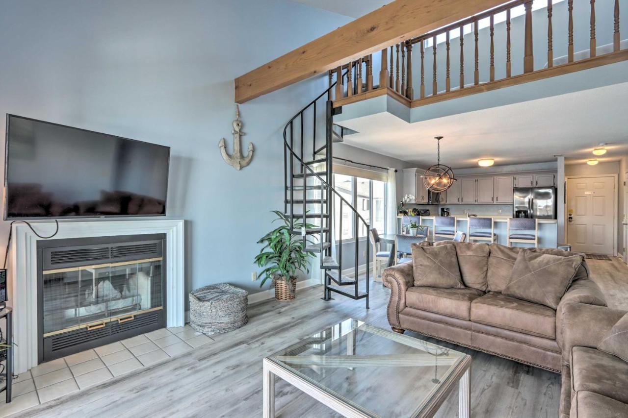 Sunny Osage Beach With Balcony And Lakefront View Exterior foto