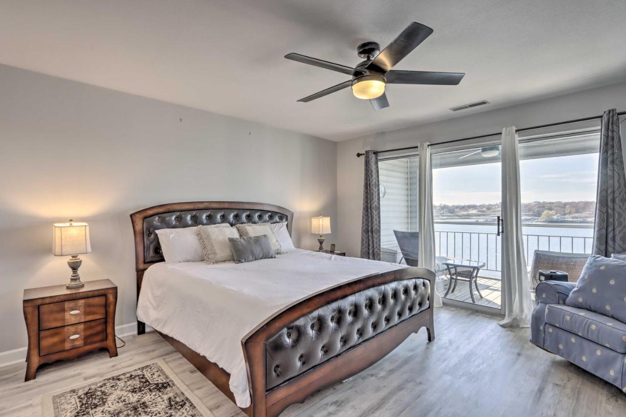 Sunny Osage Beach With Balcony And Lakefront View Exterior foto